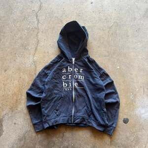 Vintage 90's Abercrombie Zip Up Hoodie Black Spellout — Size Small